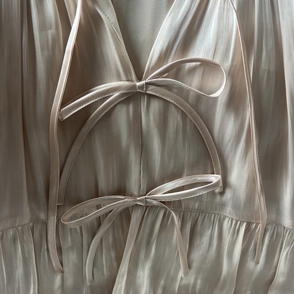 Cinq a Sept stunning Christie Top chic ivory tiered w bows 3/4 arm - Picture 6 of 11